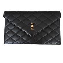 Load image into Gallery viewer, Paris Pouch in Grain de Poudre Leather
