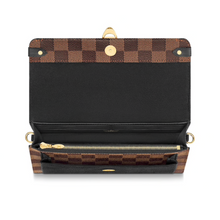 Load image into Gallery viewer, Vavin Chain Wallet Louis Vuitton Designer Bag for Rent 
