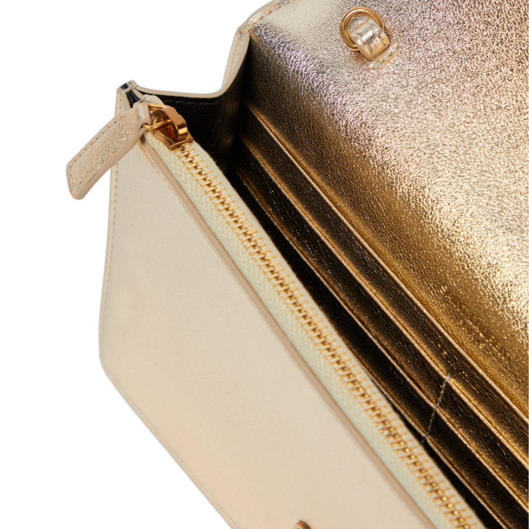 Envelope Chain Wallet in Metallized Leather – Luxe Library
