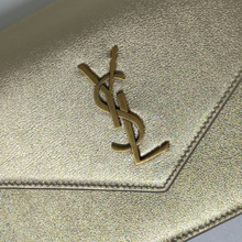 Load image into Gallery viewer, Envelope Chain Wallet in Metallized Leather
